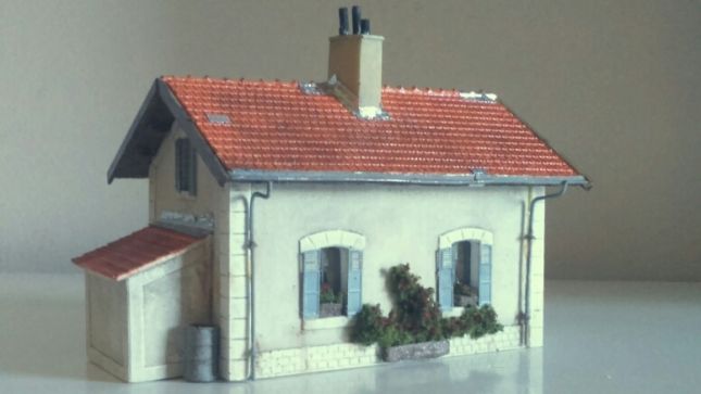 Maquette à Monter Colinter Productions GB101 - Maison De Garde-barrière Type Est - Kit En Plâtre/pierre - Neuf